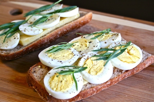 How to Cook Egg Snacks with Bread