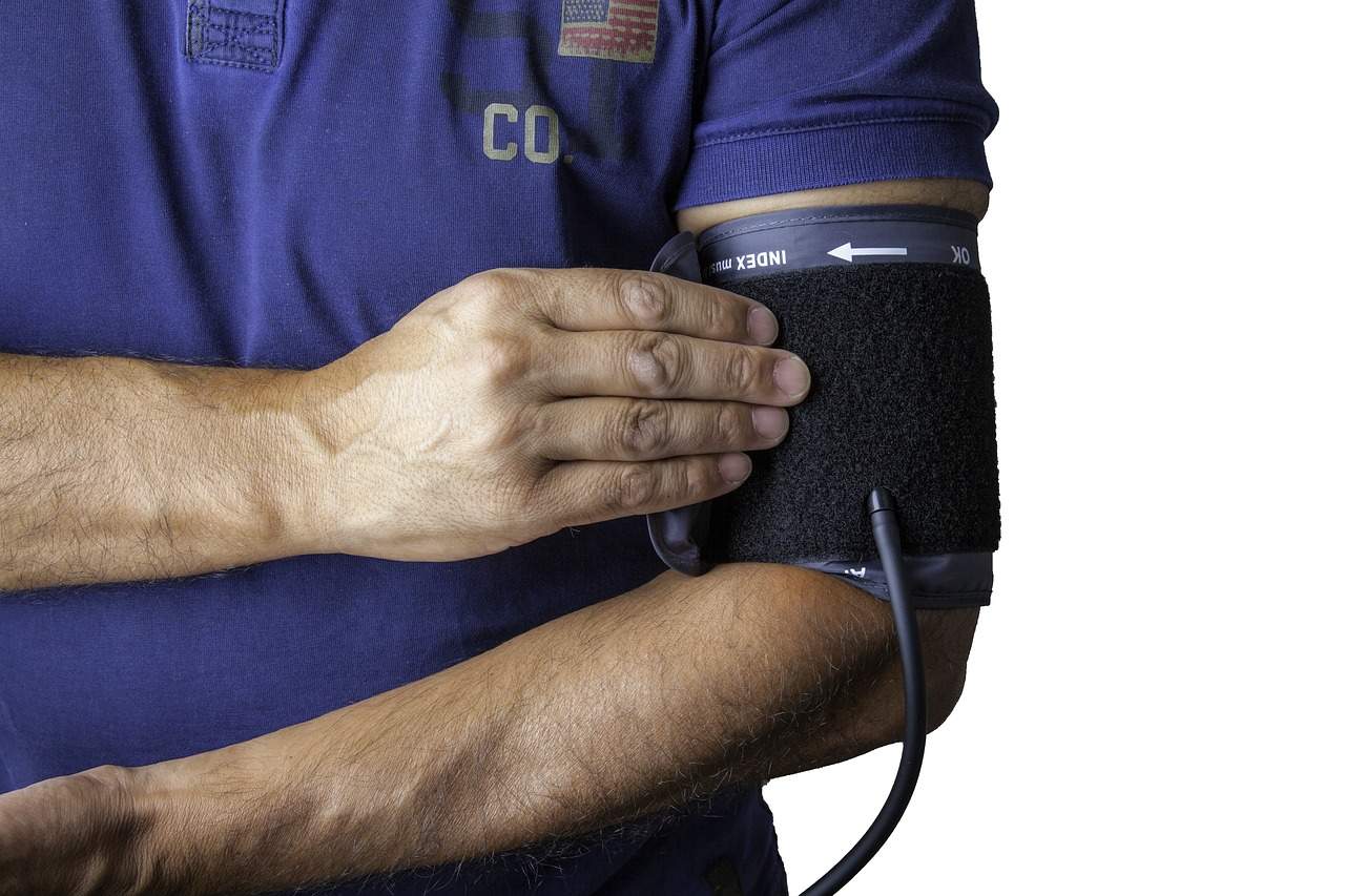 blood pressure monitor 1749577 1280 - 3 Portable Technologies Bringing Healthcare Into Homes