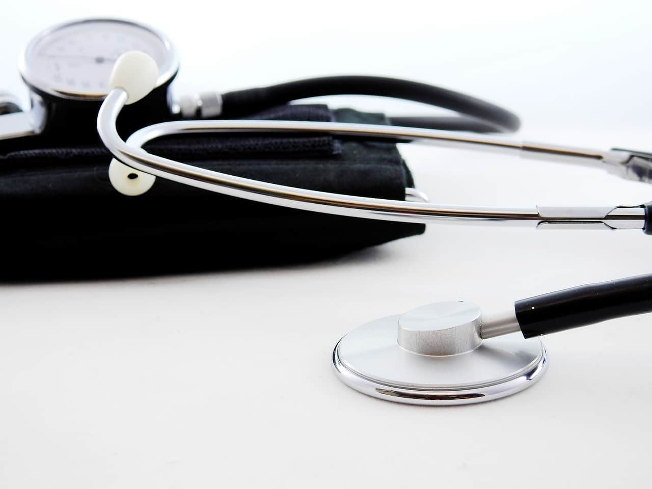stethoscope 1584223 1280 - 3 Serious Types Of Legal Cases Caused By Medical Mistakes