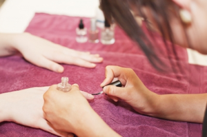 4 Quick & Safe Ways To Get Perfect Nails