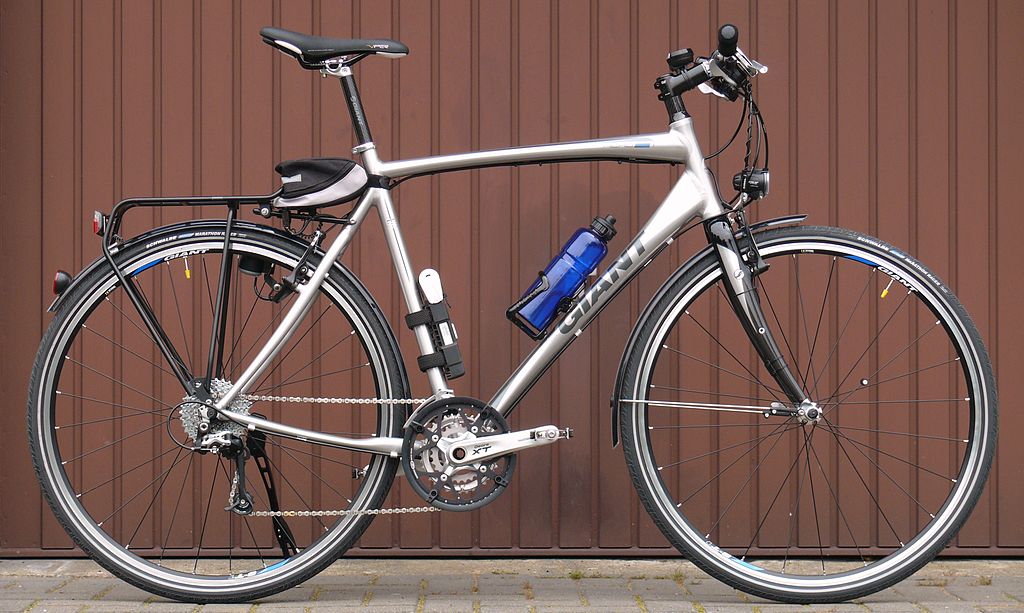 Fitness First: How to Choose the Best Hybrid Bike for Your Needs