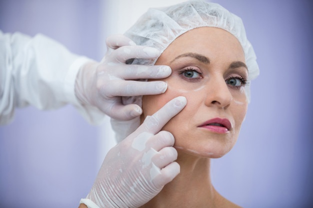 5 Mistakes You Need To Avoid When Going For Plastic Surgeries In 2021