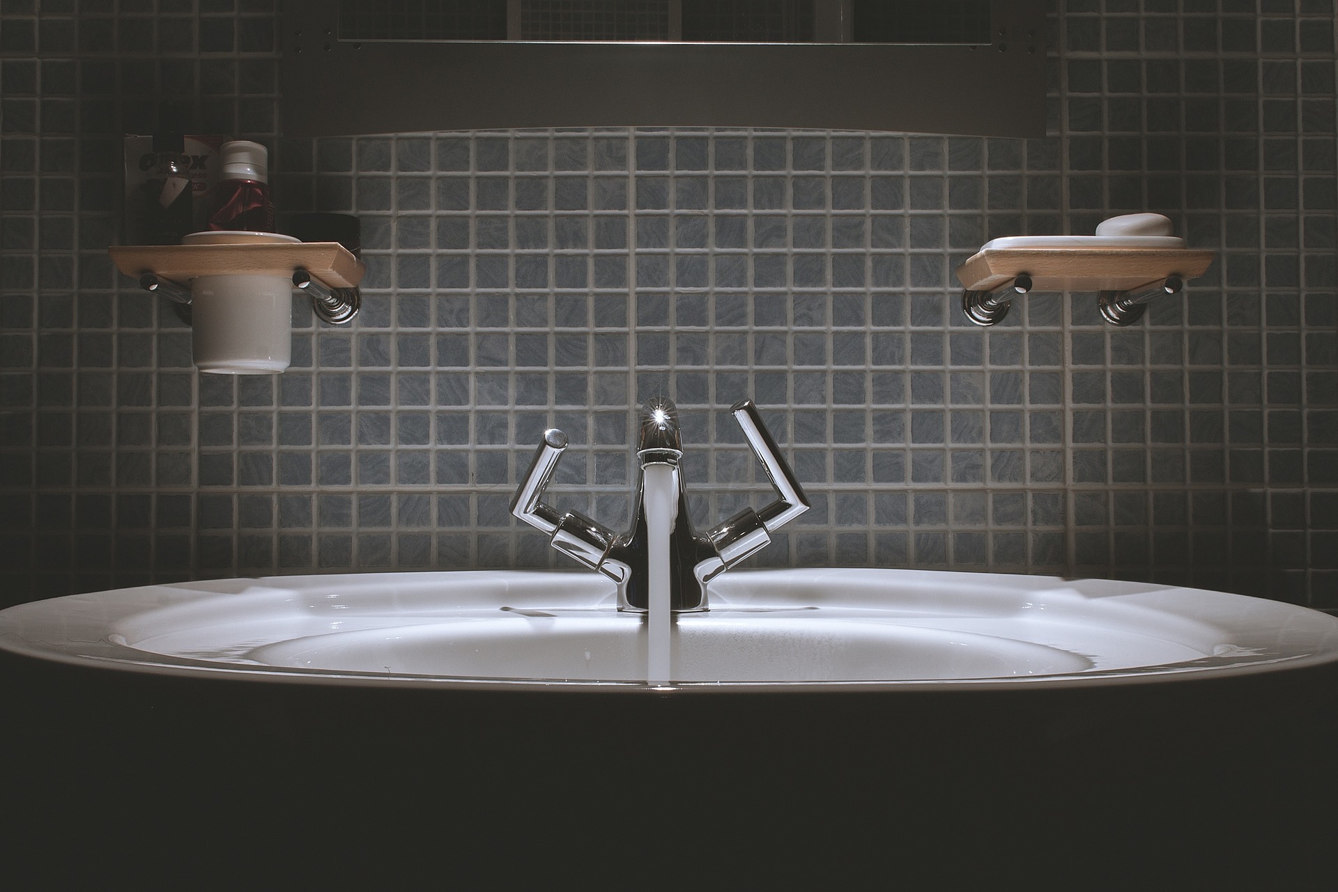 Stylish Black Vessel Sinks for Your Modern Bathroom